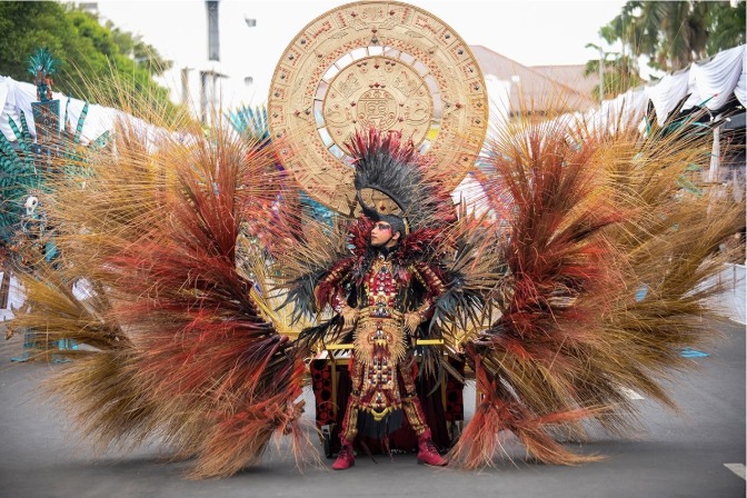Gambar 2. Salah satu kostum Jember Fashion Carnival 2019 Sumber : Rismieart, 2019