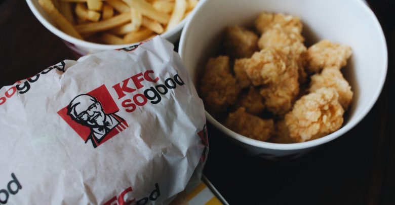 KFC Kembangkan Nugget Berbahan Dasar Daging Buatan Laboratorium (Photo by Aleks Dorohovich on Unsplash)