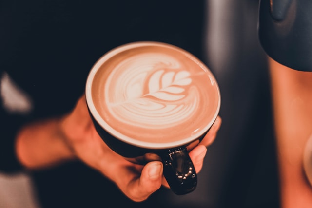5 Inspirasi Latte Art (Photo by Şahin Yeşilyaprak on Unsplash)
