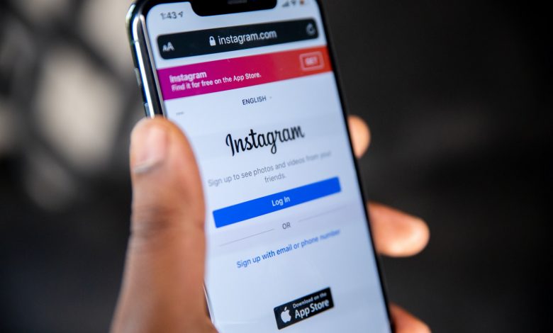 Usaha Mikro Perlu Memiliki Strategi Digital Marketing (Photo by Solen Feyissa on Unsplash)