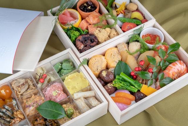 5 menu rice box untuk inspirasi bisnis kuliner kamu (Photo by Kouji Tsuru on Unsplash)