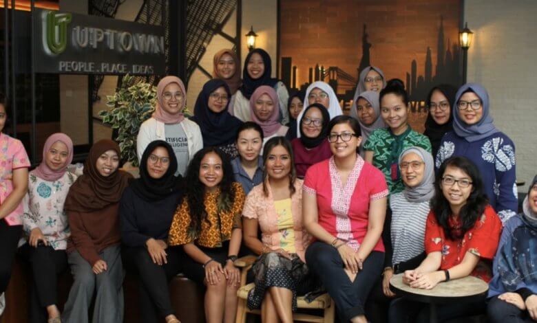 Hacktiv8 for Girls in Tech Scholarship Dukung Perempuan Terjun ke Industri Digital