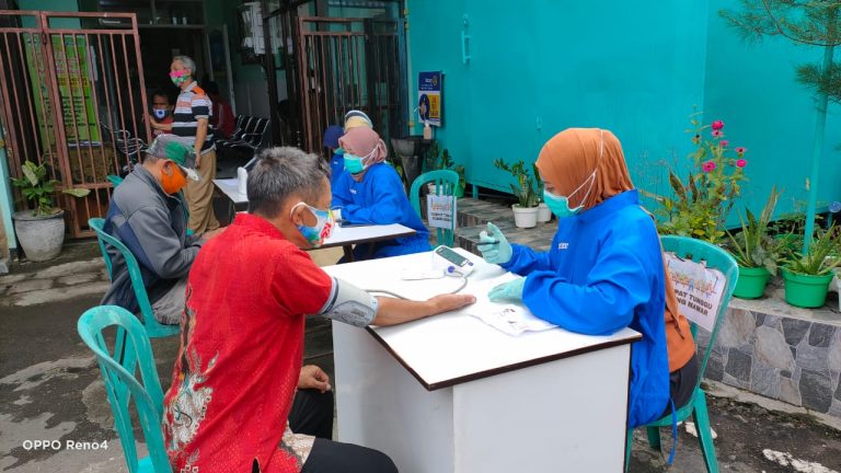 Vaksinasi Lansia di Malang Akan Dilakukan Lewat Drive-Thru